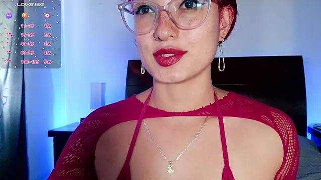 Snapshot of luccycollins_ chatting on June 2026 02:34:02 PM luccycollins online show from June 2026 02:34:02 PM