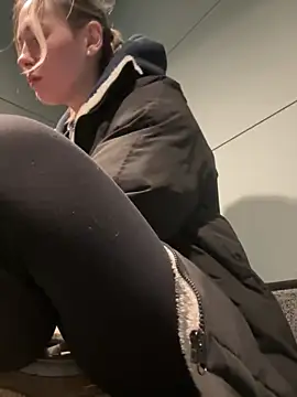 M1ssyk1ssy online show from January 2025 05:00:02 PM