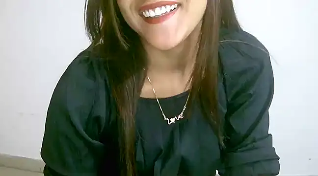 collage hoty online show from January 2025 01:45:02 AM