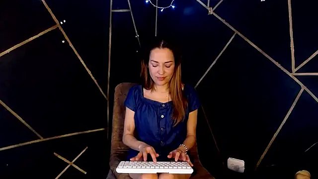 Snapshot of camilawm19 chatting on April 2026 12:41:01 AM camilawm19 online show from April 2026 12:41:01 AM