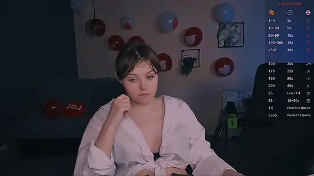 nikole kitt online show from February 2025 07:47:02 PM