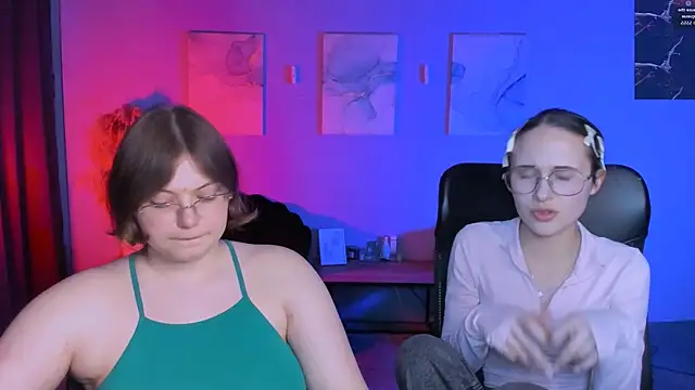 nikole kitt online show from April 2026 07:53:01 PM