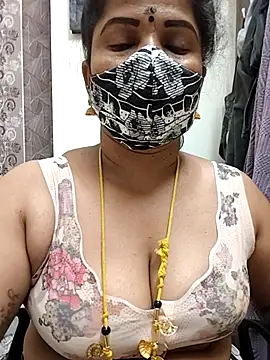 Snapshot of gaurika18 chatting on May 2026 05:40:02 PM gaurika18 online show from May 2026 05:40:02 PM