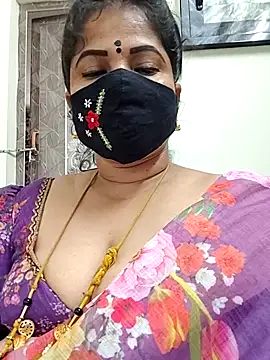 Snapshot of gaurika18 chatting on June 2026 01:30:02 AM gaurika18 online show from June 2026 01:30:02 AM