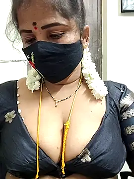 Snapshot of gaurika18 chatting on June 2026 04:48:01 PM gaurika18 online show from June 2026 04:48:01 PM