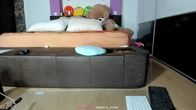 dayanna sweet online show from March 2025 04:49:02 AM