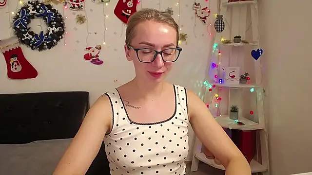 Snapshot of VasilisaSii chatting on January 2025 03:26:01 PM VasilisaSii online show from January 2025 03:26:01 PM