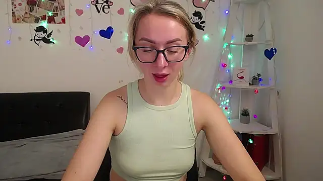 Snapshot of VasilisaSii chatting on January 2025 09:17:02 AM VasilisaSii online show from January 2025 09:17:02 AM