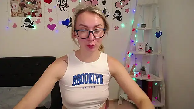 Snapshot of VasilisaSii chatting on January 2025 09:23:02 AM VasilisaSii online show from January 2025 09:23:02 AM