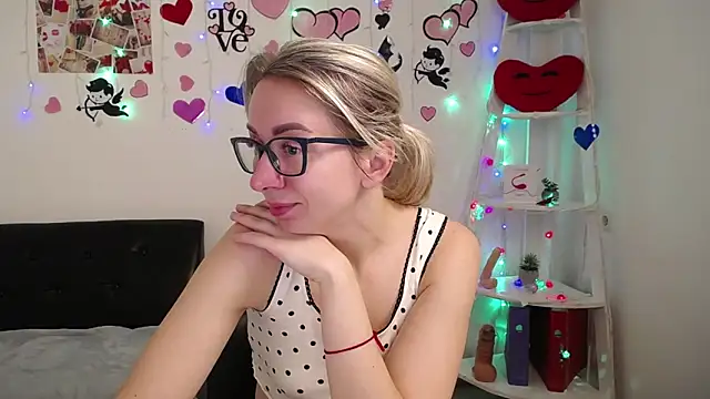 Snapshot of VasilisaSii chatting on February 2025 06:24:01 AM VasilisaSii online show from February 2025 06:24:01 AM