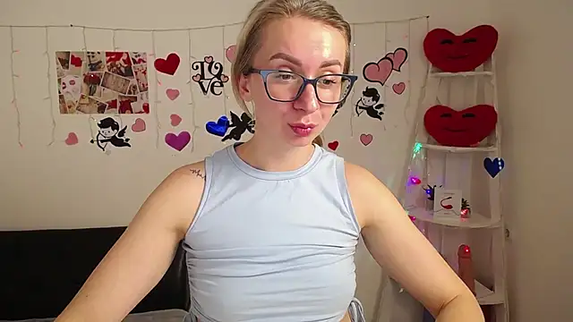 Snapshot of VasilisaSii chatting on February 2025 01:08:01 PM VasilisaSii online show from February 2025 01:08:01 PM