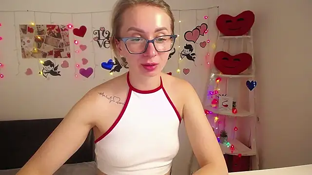 Snapshot of VasilisaSii chatting on February 2025 04:00:02 PM VasilisaSii online show from February 2025 04:00:02 PM