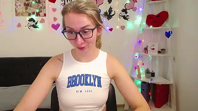 Snapshot of VasilisaSii chatting on March 2025 09:51:02 AM VasilisaSii online show from March 2025 09:51:02 AM