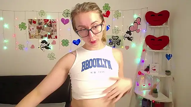 Snapshot of VasilisaSii chatting on March 2025 12:12:01 PM VasilisaSii online show from March 2025 12:12:01 PM