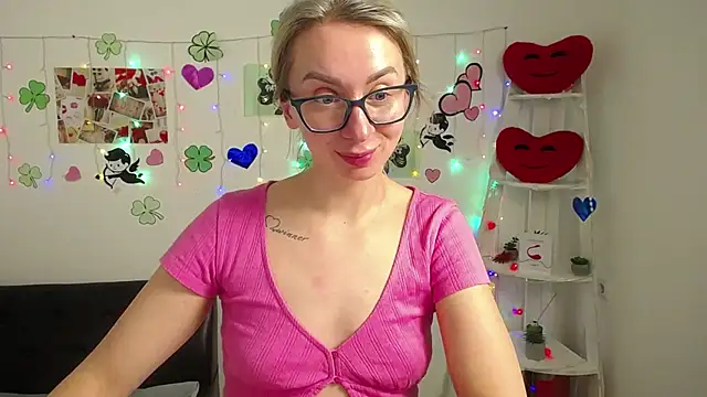 Snapshot of VasilisaSii chatting on March 2025 12:04:02 PM VasilisaSii online show from March 2025 12:04:02 PM