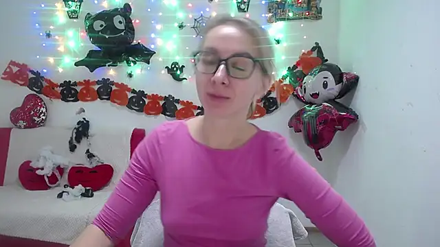 Snapshot of VasilisaSii chatting on October 2025 06:15:02 AM VasilisaSii online show from October 2025 06:15:02 AM