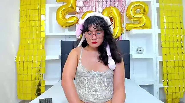 Elith Berry69 online show from January 2025 09:28:01 PM