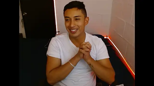 Snapshot of Davixx258 chatting on February 2025 08:13:01 PM Davixx258 online show from February 2025 08:13:01 PM