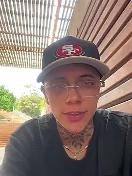 Snapshot of _PhillipBrown chatting on December 2024 08:01:02 PM PhillipBrown online show from December 2024 08:01:02 PM