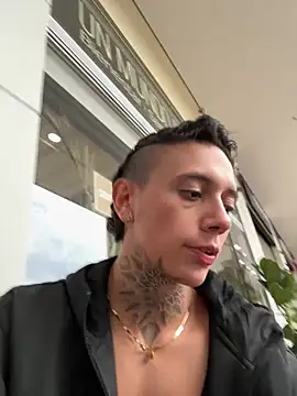 Snapshot of _PhillipBrown chatting on January 2025 12:16:01 PM PhillipBrown online show from January 2025 12:16:01 PM