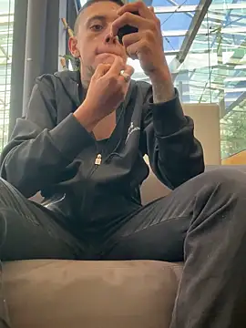 Snapshot of _PhillipBrown chatting on February 2025 01:16:01 PM PhillipBrown online show from February 2025 01:16:01 PM