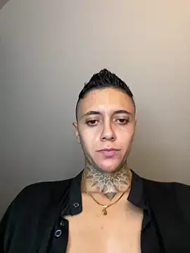 Snapshot of _PhillipBrown chatting on February 2025 01:24:01 AM PhillipBrown online show from February 2025 01:24:01 AM