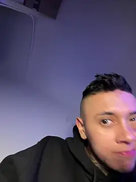 Snapshot of _PhillipBrown chatting on February 2026 12:19:01 PM PhillipBrown online show from February 2026 12:19:01 PM