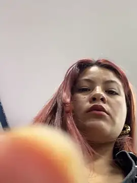 Snapshot of lia_moon77 chatting on December 2024 09:52:01 PM lia moon77 online show from December 2024 09:52:01 PM