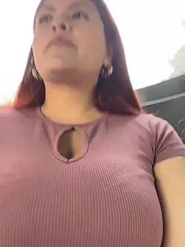 Snapshot of lia_moon77 chatting on December 2024 07:32:02 PM lia moon77 online show from December 2024 07:32:02 PM