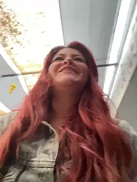 Snapshot of lia_moon77 chatting on December 2024 10:32:01 PM lia moon77 online show from December 2024 10:32:01 PM