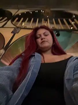 Snapshot of lia_moon77 chatting on January 2025 01:44:01 AM lia moon77 online show from January 2025 01:44:01 AM