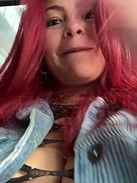 Snapshot of lia_moon77 chatting on February 2025 10:15:01 PM lia moon77 online show from February 2025 10:15:01 PM