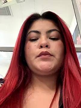 Snapshot of lia_moon77 chatting on October 2025 08:18:02 PM lia moon77 online show from October 2025 08:18:02 PM