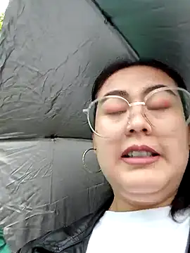 lara moon25 online show from March 2025 07:53:02 PM