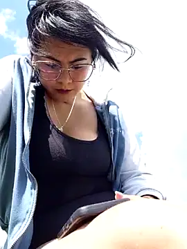 lara moon25 online show from November 2025 07:13:02 PM