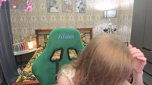 Lill Mary online show from March 2026 01:45:01 AM