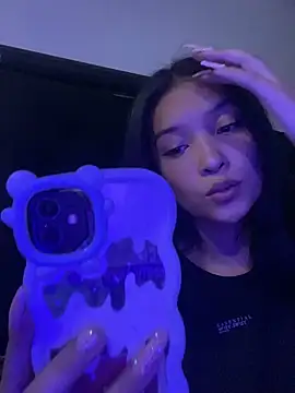 Snapshot of baby_lizy chatting on December 2024 11:07:01 PM baby lizy online show from December 2024 11:07:01 PM