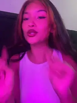 Snapshot of baby_lizy chatting on December 2024 10:24:01 PM baby lizy online show from December 2024 10:24:01 PM