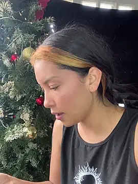 Snapshot of baby_lizy chatting on December 2024 07:54:01 PM baby lizy online show from December 2024 07:54:01 PM