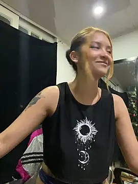 Snapshot of baby_lizy chatting on January 2025 11:55:01 PM baby lizy online show from January 2025 11:55:01 PM