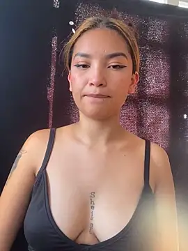 Snapshot of baby_lizy chatting on February 2025 08:45:02 PM baby lizy online show from February 2025 08:45:02 PM