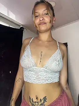 Snapshot of baby_lizy chatting on March 2025 07:15:02 PM baby lizy online show from March 2025 07:15:02 PM