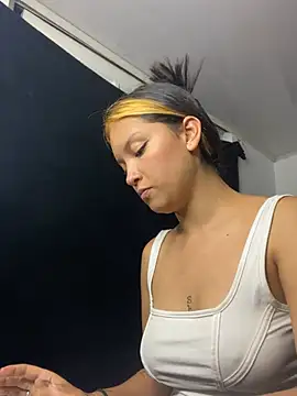 Snapshot of baby_lizy chatting on March 2025 11:31:01 PM baby lizy online show from March 2025 11:31:01 PM