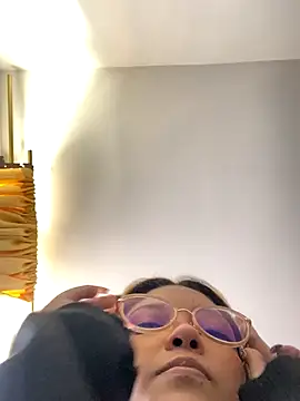 Snapshot of baby_lizy chatting on October 2025 08:38:02 PM baby lizy online show from October 2025 08:38:02 PM