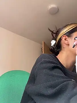 Snapshot of baby_lizy chatting on October 2025 07:15:01 PM baby lizy online show from October 2025 07:15:01 PM