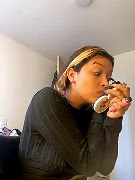 Snapshot of baby_lizy chatting on October 2025 06:14:02 PM baby lizy online show from October 2025 06:14:02 PM