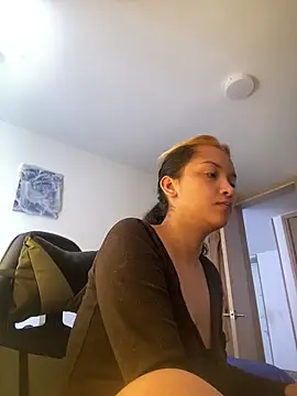 Snapshot of baby_lizy chatting on November 2025 05:12:01 PM baby lizy online show from November 2025 05:12:01 PM