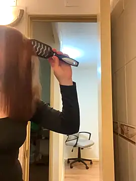 Snapshot of WhiteWomen chatting on September 2025 12:00:02 AM WhiteWomen online show from September 2025 12:00:02 AM