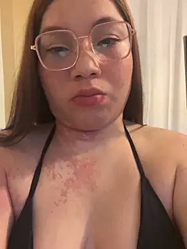 Snapshot of WhiteWomen chatting on October 2025 12:08:02 AM WhiteWomen online show from October 2025 12:08:02 AM