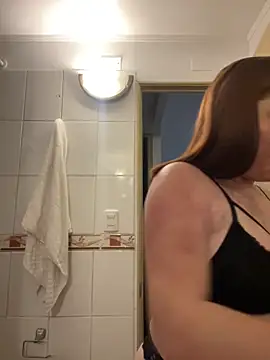 Snapshot of WhiteWomen chatting on October 2025 11:02:01 PM WhiteWomen online show from October 2025 11:02:01 PM